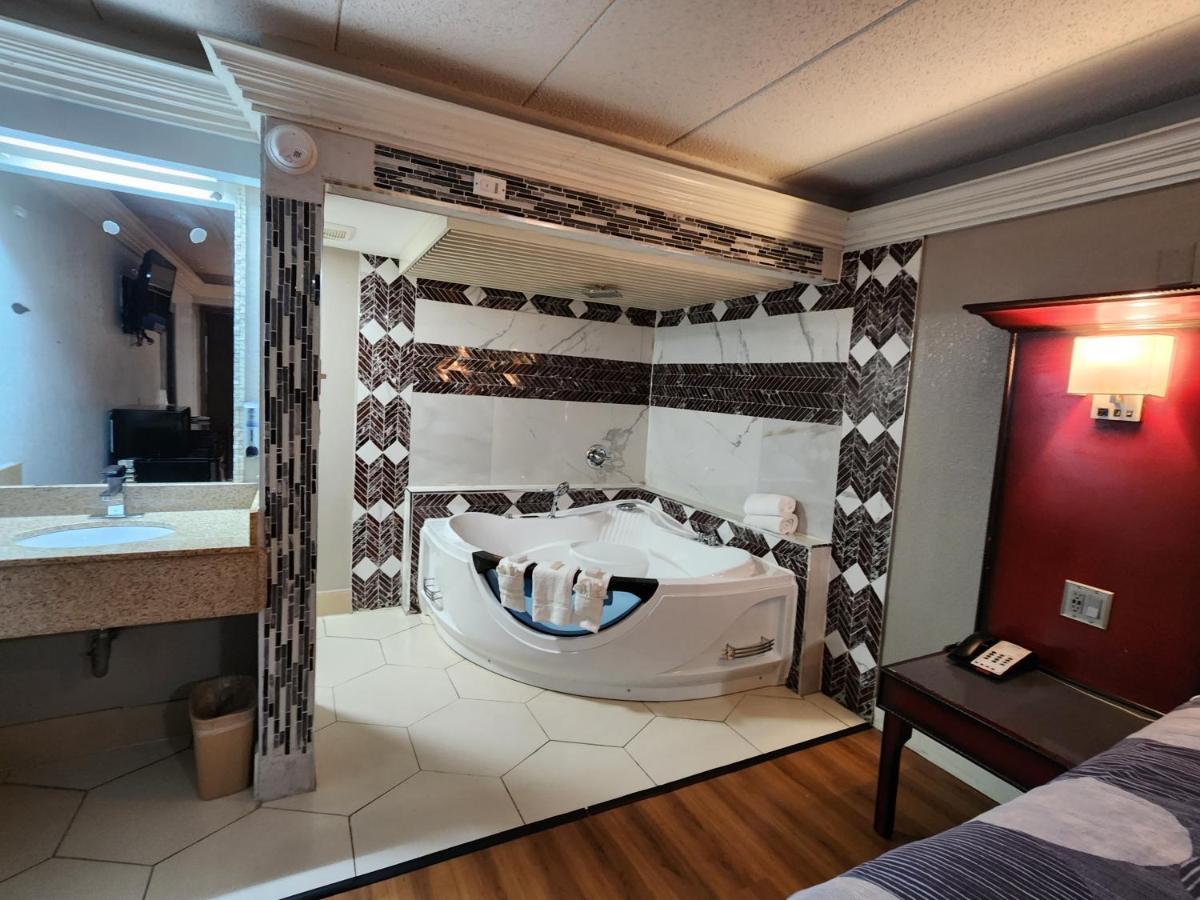 Americas Best Value Inn And Suites Little Rock Bagian luar foto