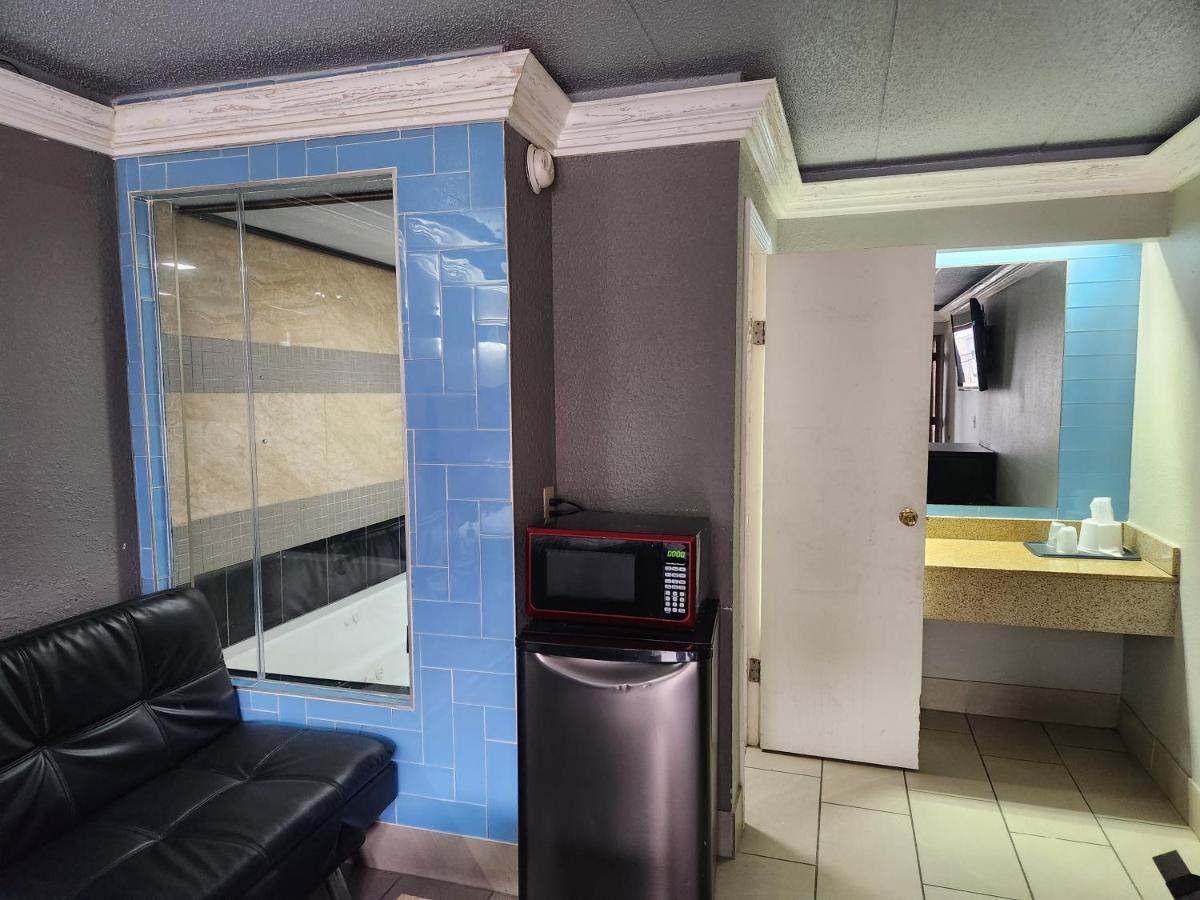 Americas Best Value Inn And Suites Little Rock Bagian luar foto