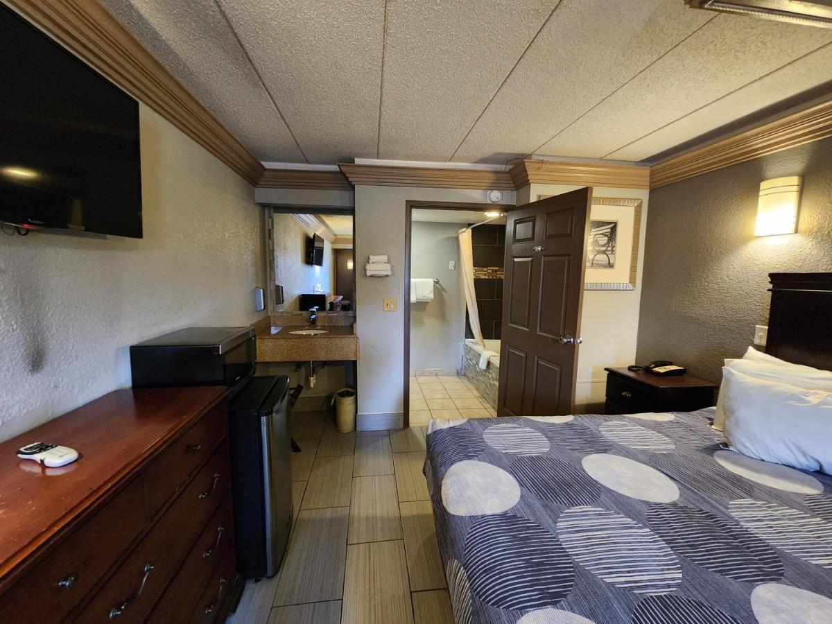 Americas Best Value Inn And Suites Little Rock Bagian luar foto