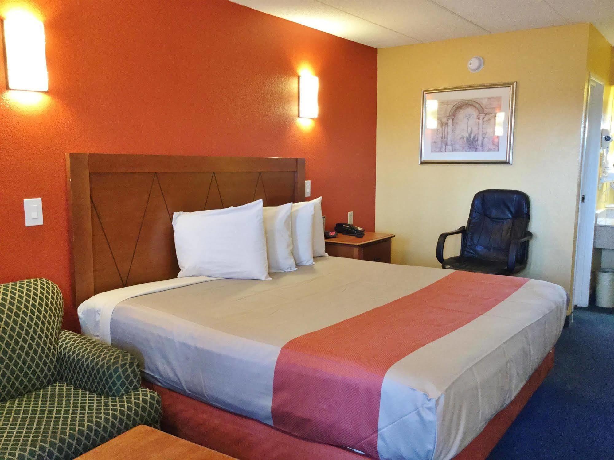 Americas Best Value Inn And Suites Little Rock Bagian luar foto